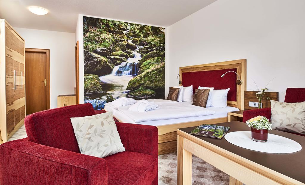 Hotel Der Baeume ドラクセルスリート エクステリア 写真