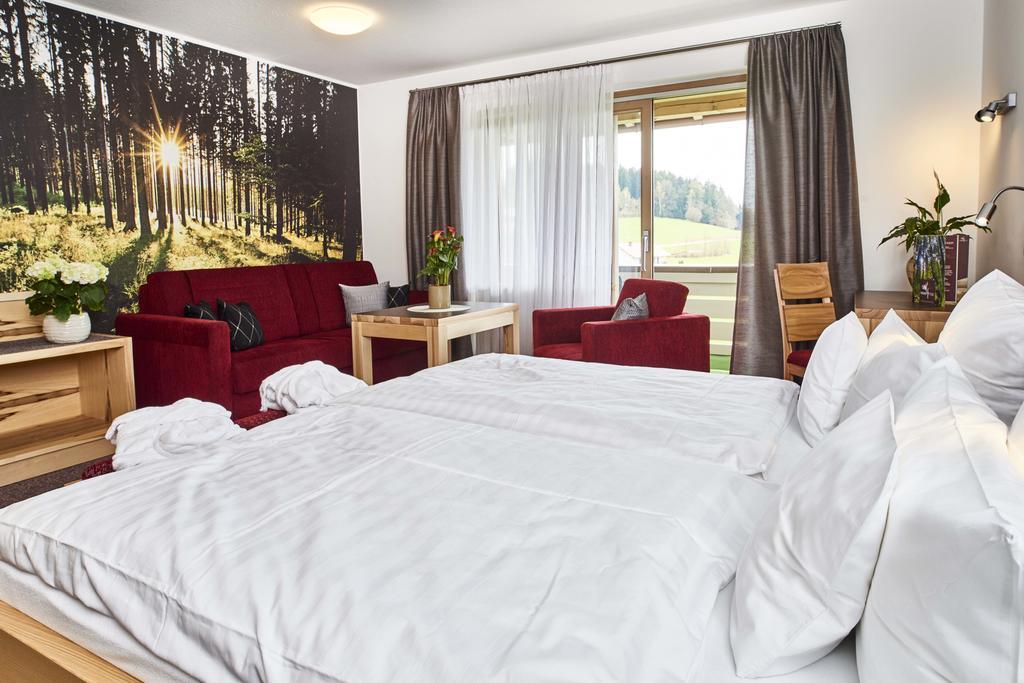 Hotel Der Baeume ドラクセルスリート エクステリア 写真
