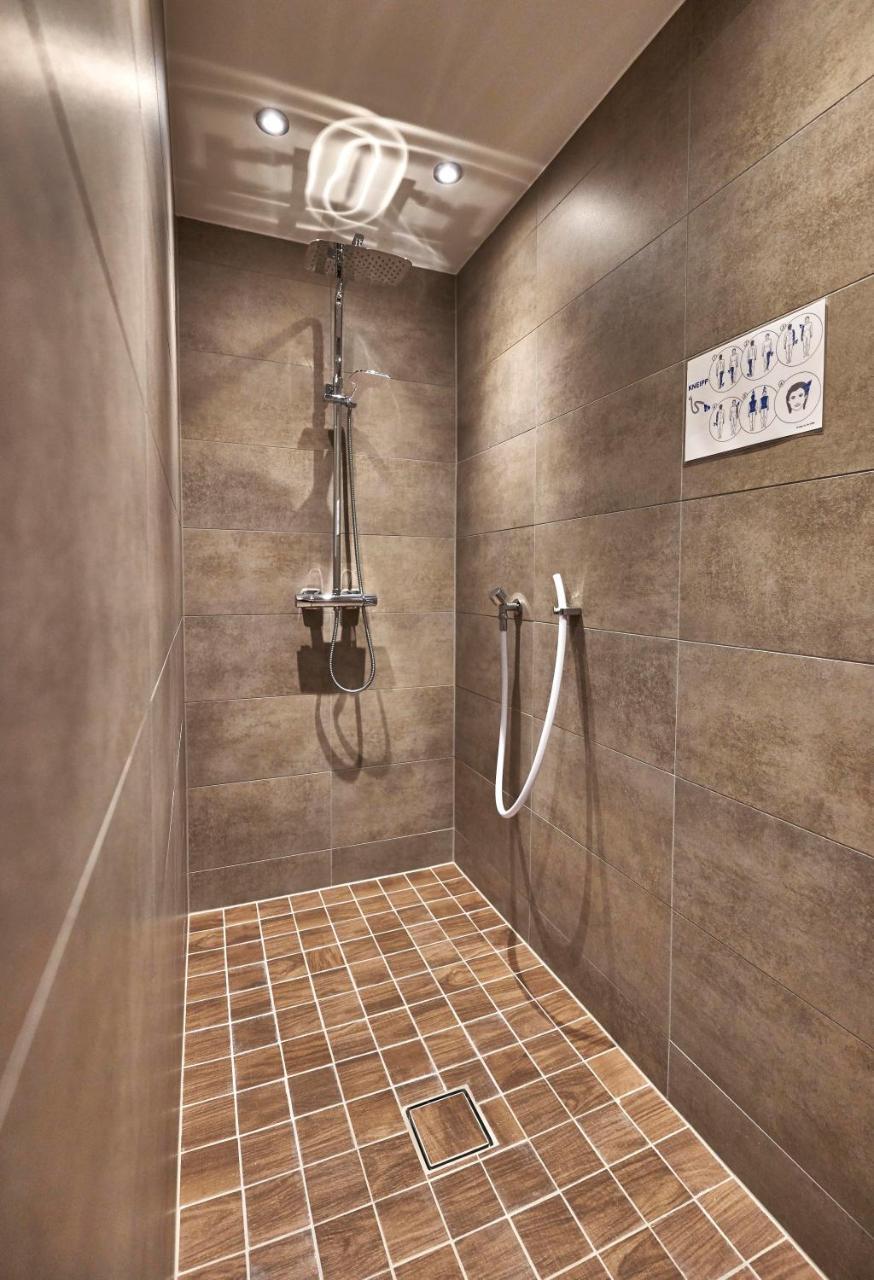 Hotel Der Baeume ドラクセルスリート エクステリア 写真
